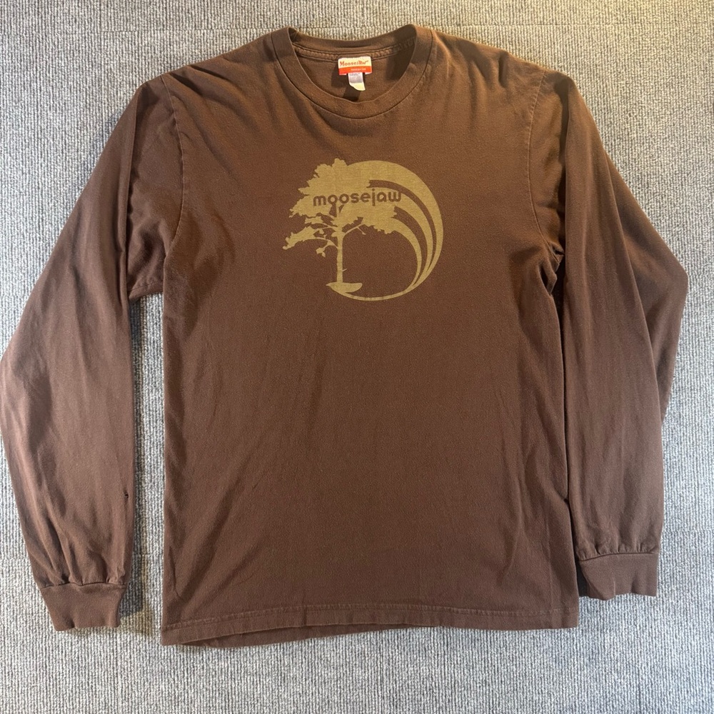 Moosejaw Men's Medium Chocolate Brown Long Sleeve Graphic Logo Tee Tree Wave